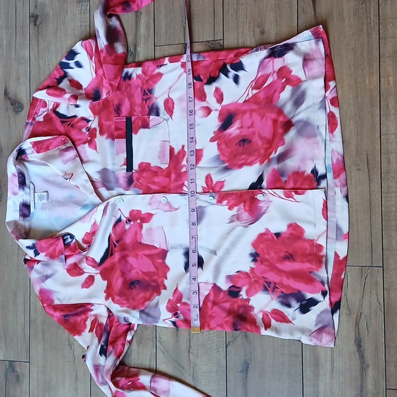 Victoria's Secret Long Sleeves Buttoned Down Pajama Shirt.  Size S - Picture 13 of 16